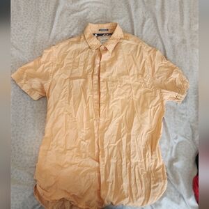 Short sleeve button up